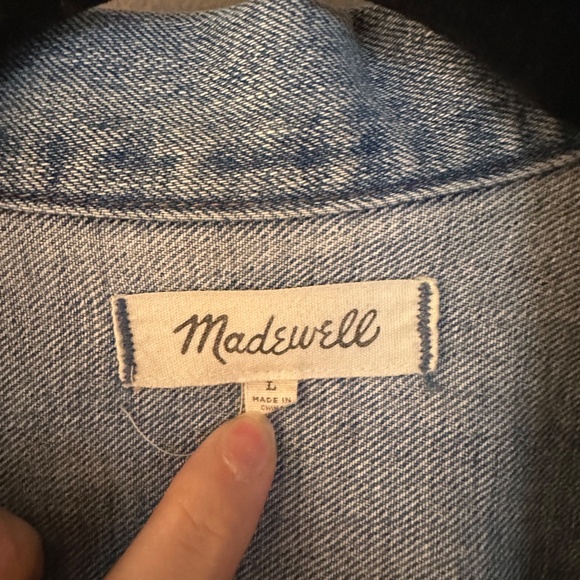 Madewell- Oversized Denim Jacket - Picture 2 of 3